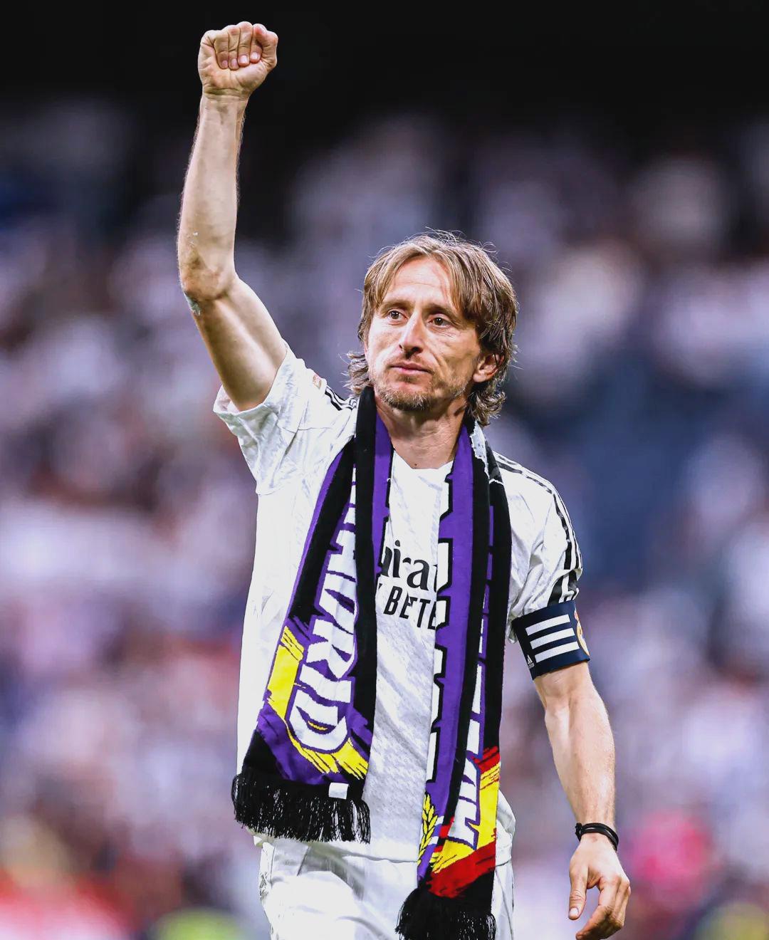 VAR再引争议！热刺进球被误判无效